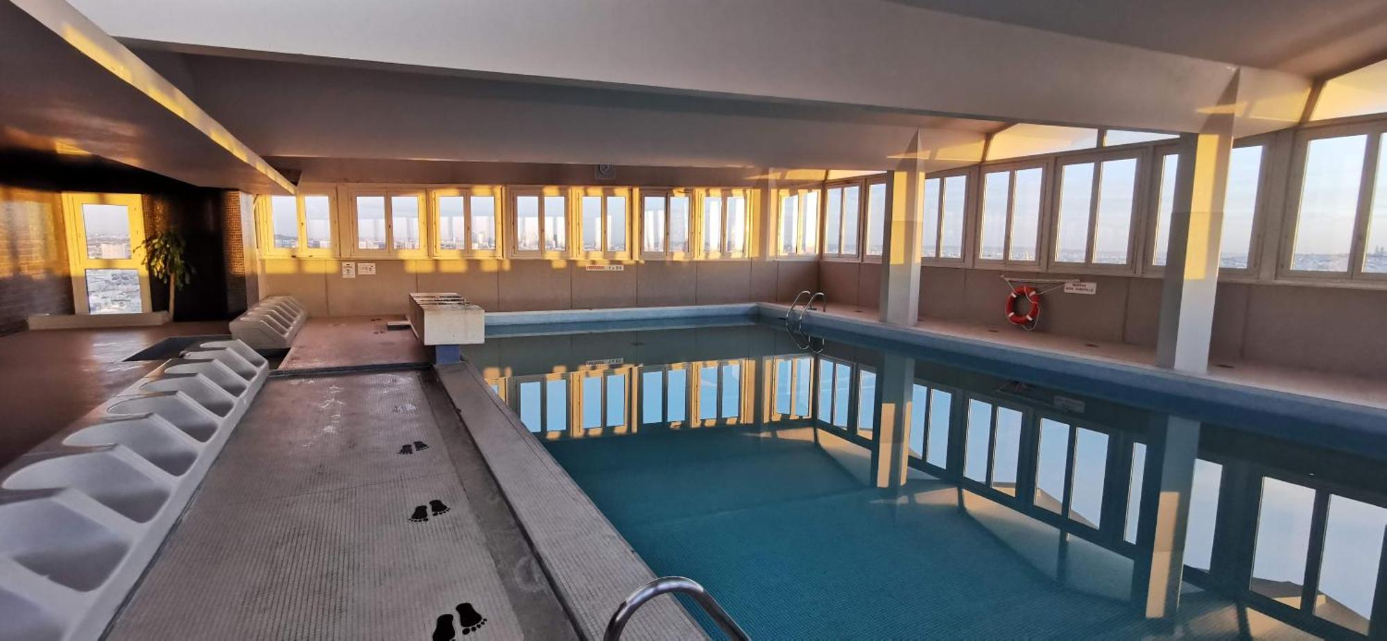 Vue Tour Eiffel - Piscine Privee Rooftop * Parijs